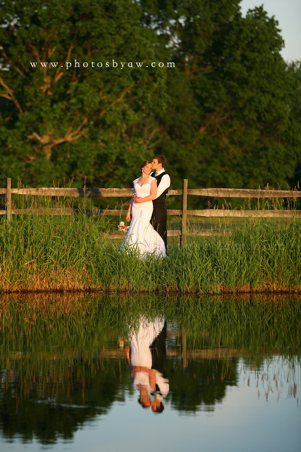 colorado_wedding_couple_lake_reflection