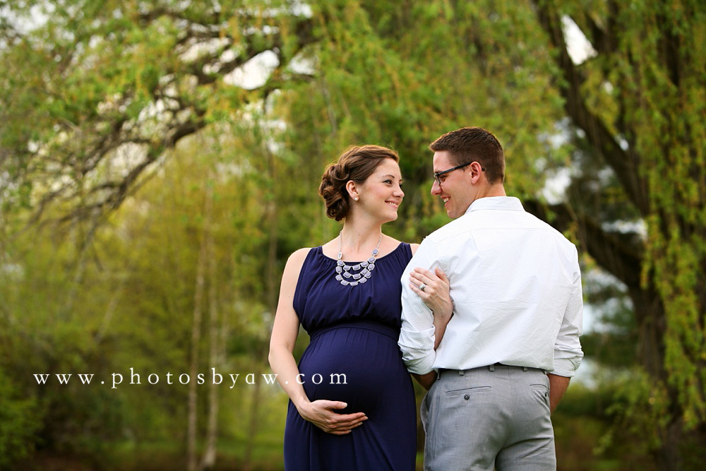 outdoor maternity session