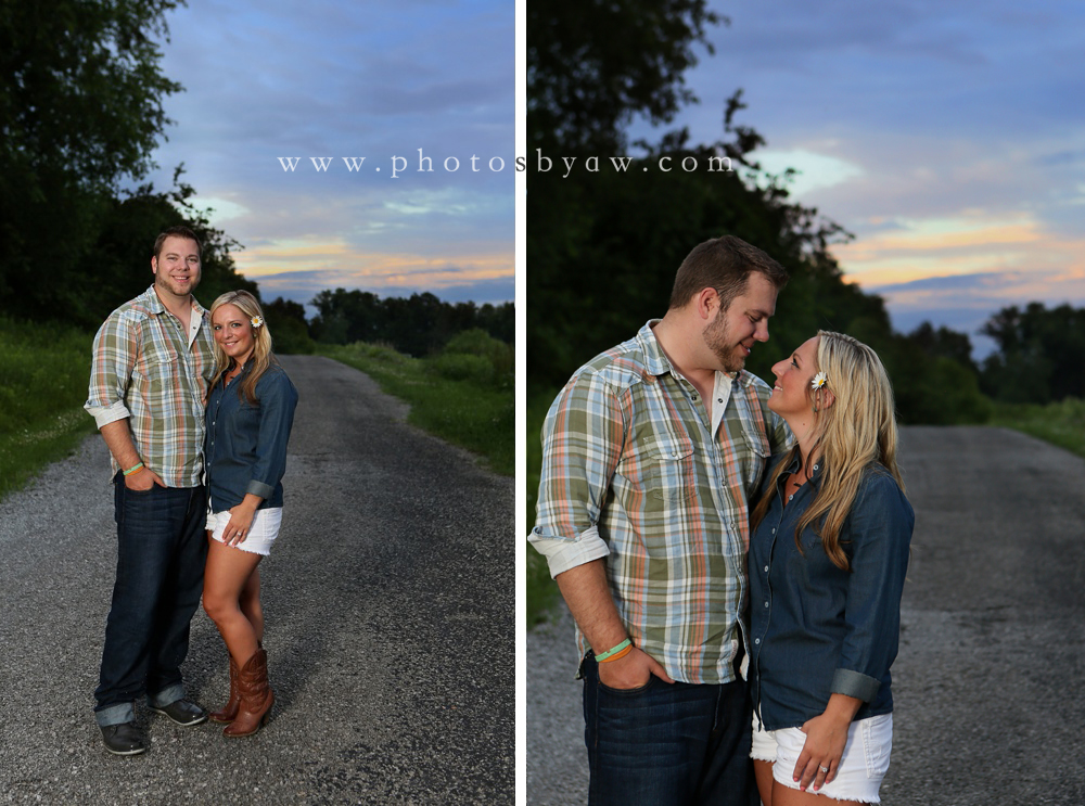 sunset_engagement_photos_country_road