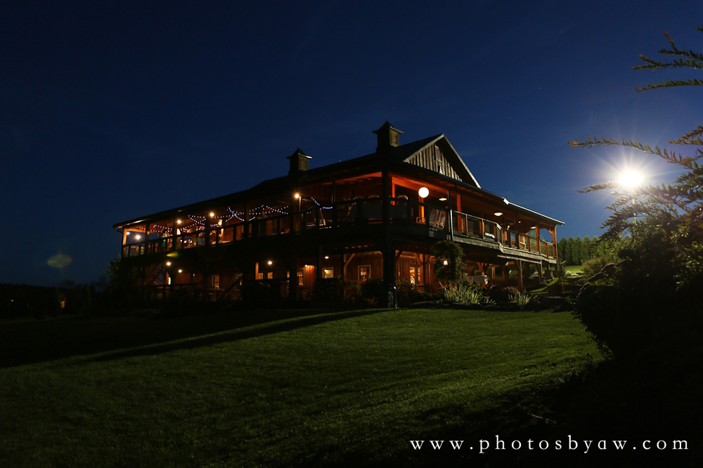 lingrow_farm_barn_night