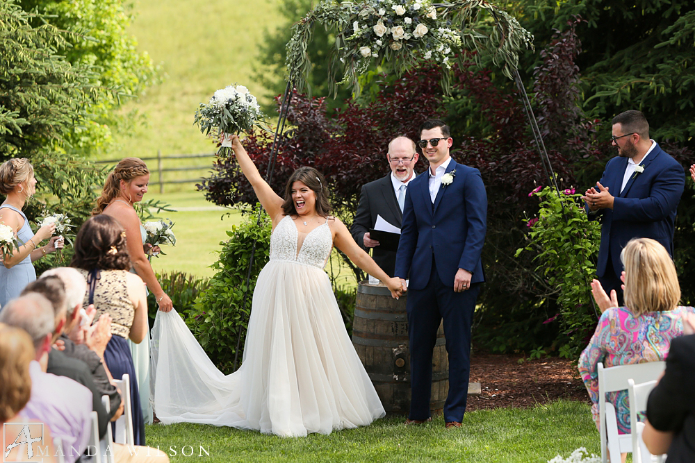 Armstrong Farms Fieldstone Barn Wedding |Taylore + Thomas