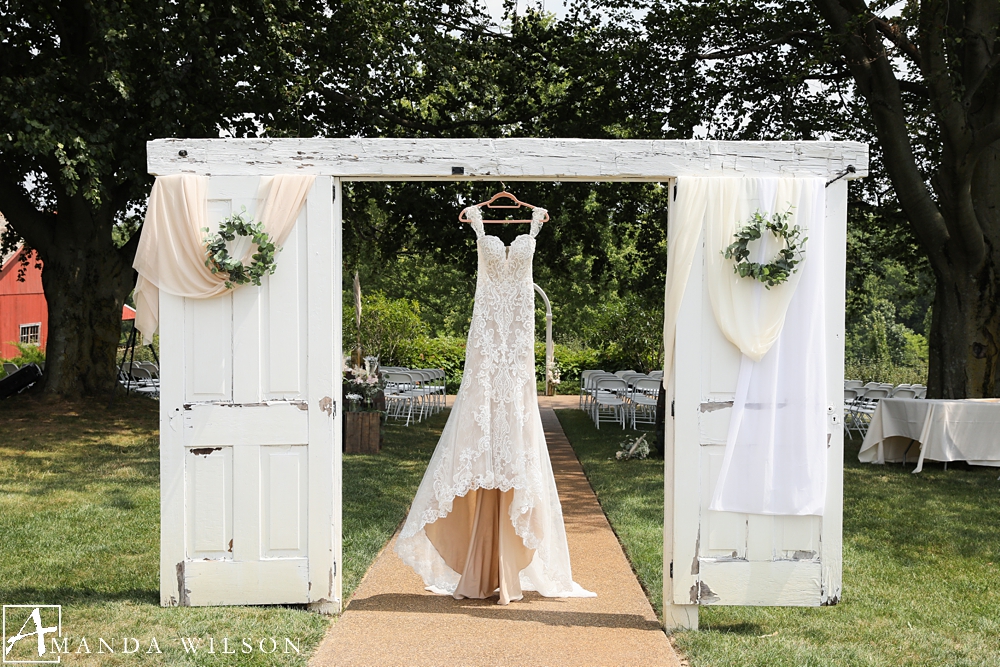 off_the_shoulder_wedding_dress_pinehall